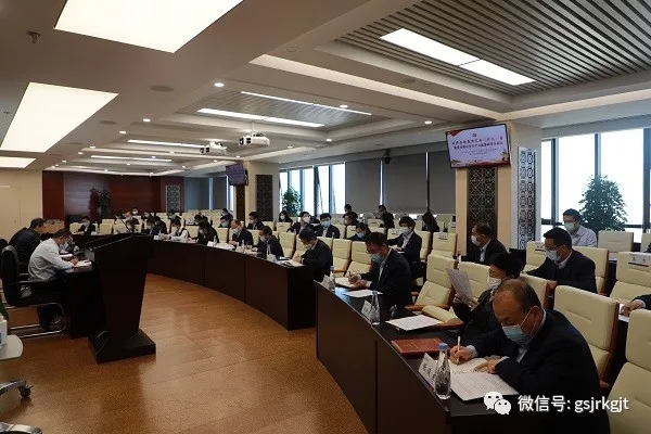深学细悟强本领 埋头苦干促发展 九游平台_九游（中国）一站式服务平台
掀起学习贯彻党的十九届六中全会精神热潮